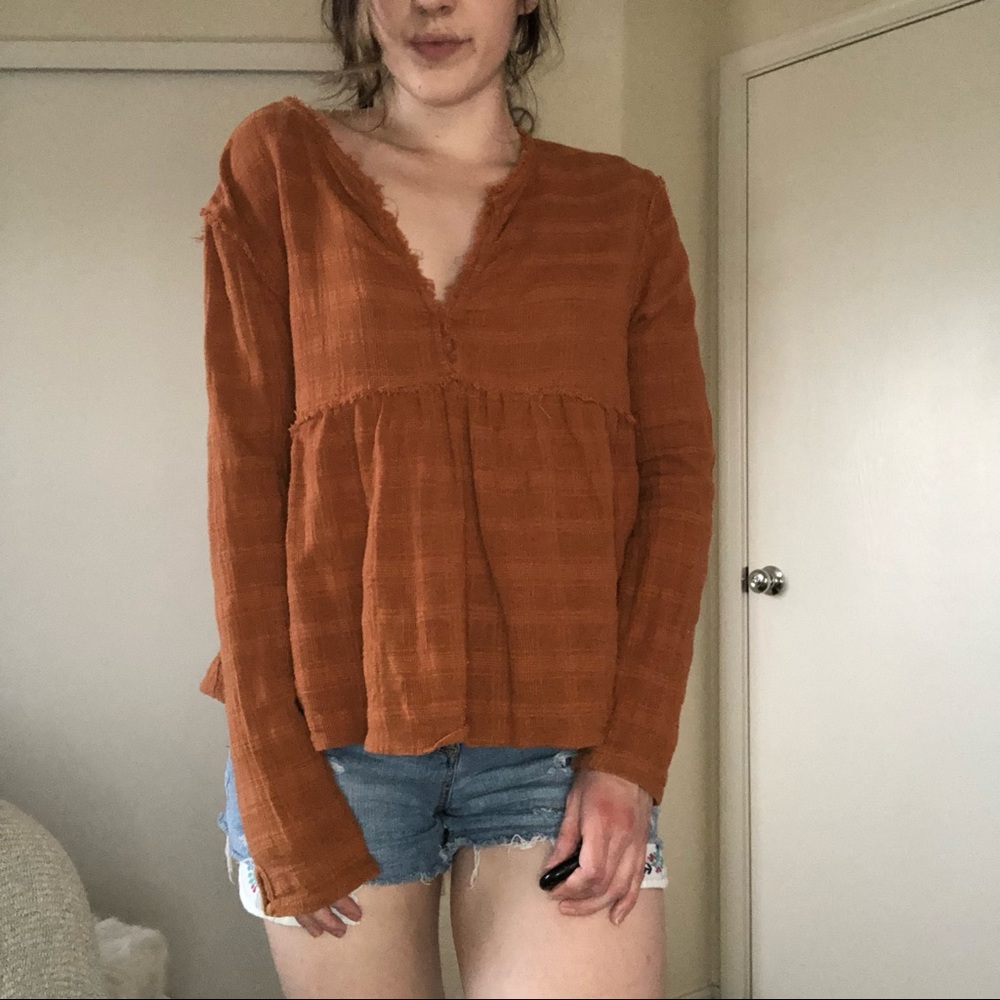 Wet Seal Long Sleeve Top — M